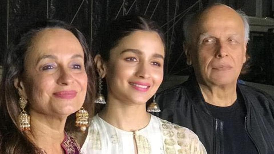 Alia Bhatt with her parents