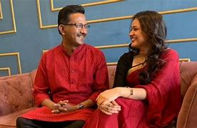 Dr. Pradeep Gawande with his wife